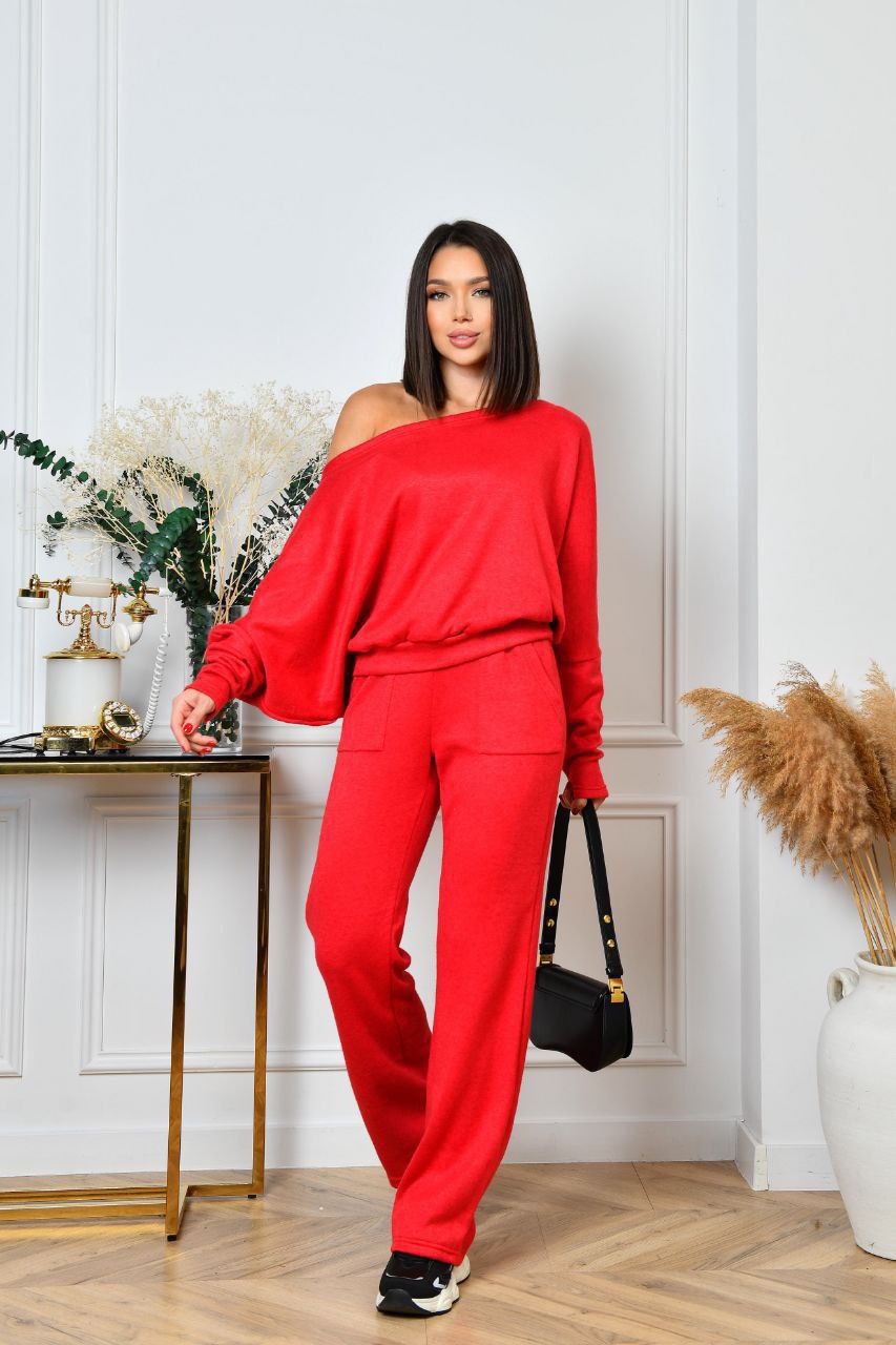 ❤️BLACK FRIDAY ❤️
Теплий,стильний костюм,
Тканина: Дорога двустороння  ангора
Люкс якість  💣