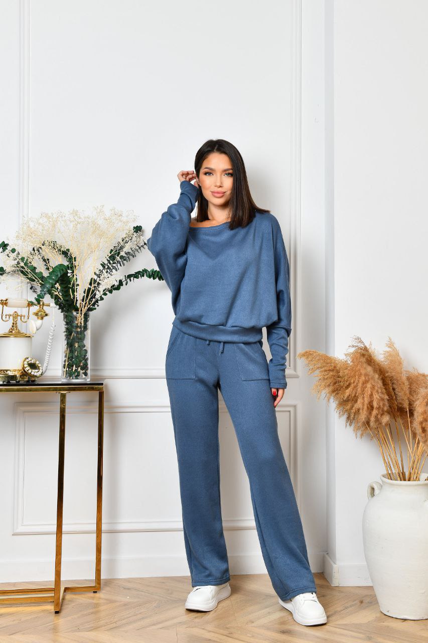 ❤️BLACK FRIDAY ❤️
Теплий,стильний костюм,
Тканина: Дорога двустороння  ангора
Люкс якість  💣