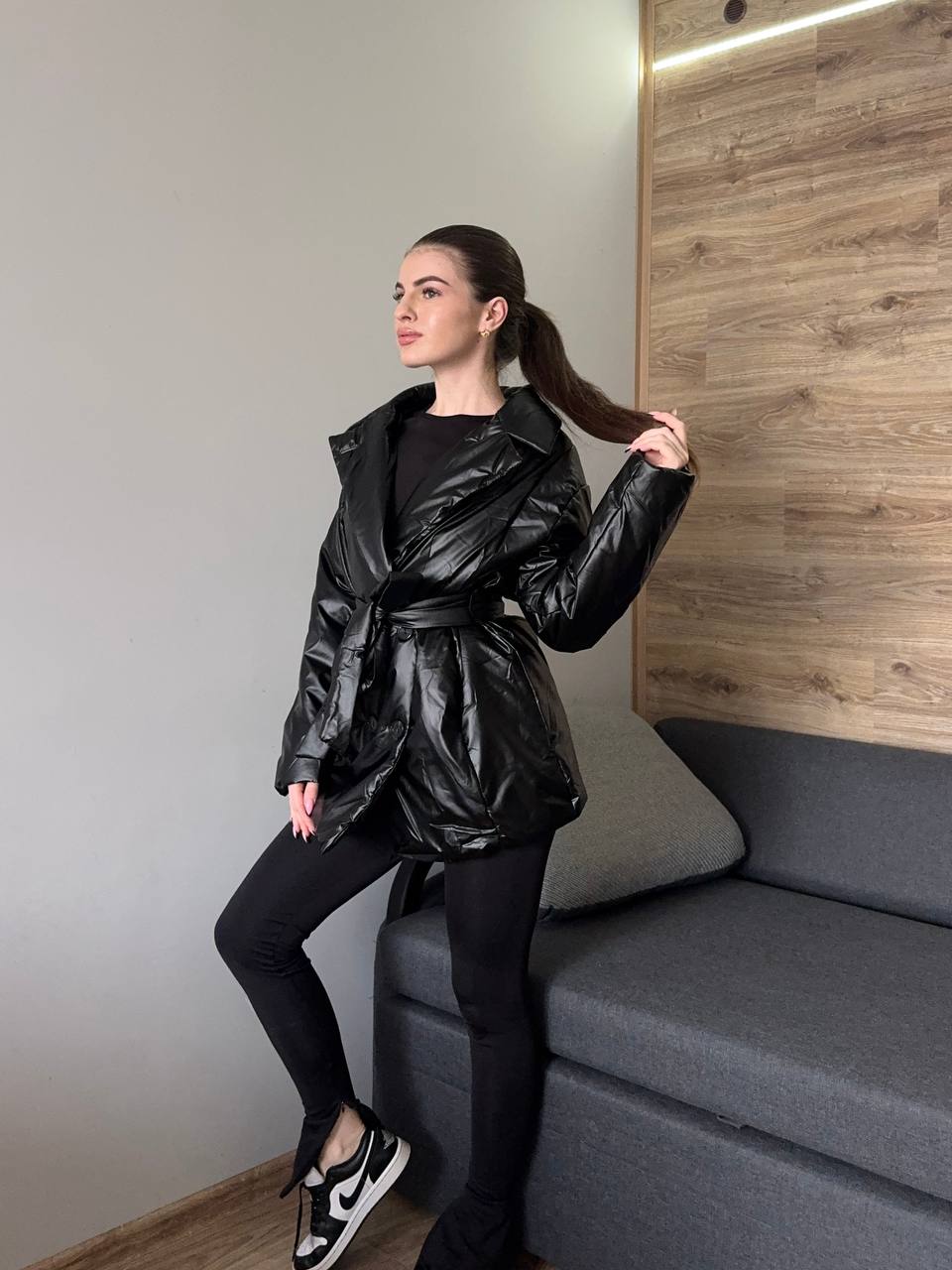 ❤️BLACK FRIDAY ❤️
Неймовірно крута 
куртка на ґудзиках, з  боковими  кишенями.В комплекті є пояс.
Якість відмінна💣
Тканина: верх-плащівка
Наповнювач-силікон 100