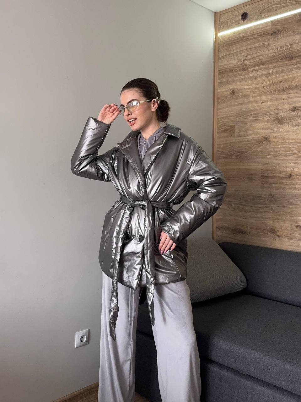 ❤️BLACK FRIDAY ❤️
Неймовірно крута 
куртка на ґудзиках, з  боковими  кишенями.В комплекті є пояс.
Якість відмінна💣
Тканина: верх-плащівка
Наповнювач-силікон 100